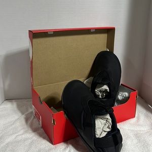 Nike Zoom Pulse Black/Black-Black Size 7.5M/9W